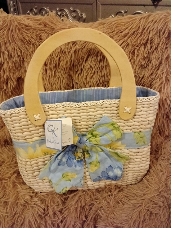 April Cornell Handbags - April Cornell Woven Straw Basket Purse NWT